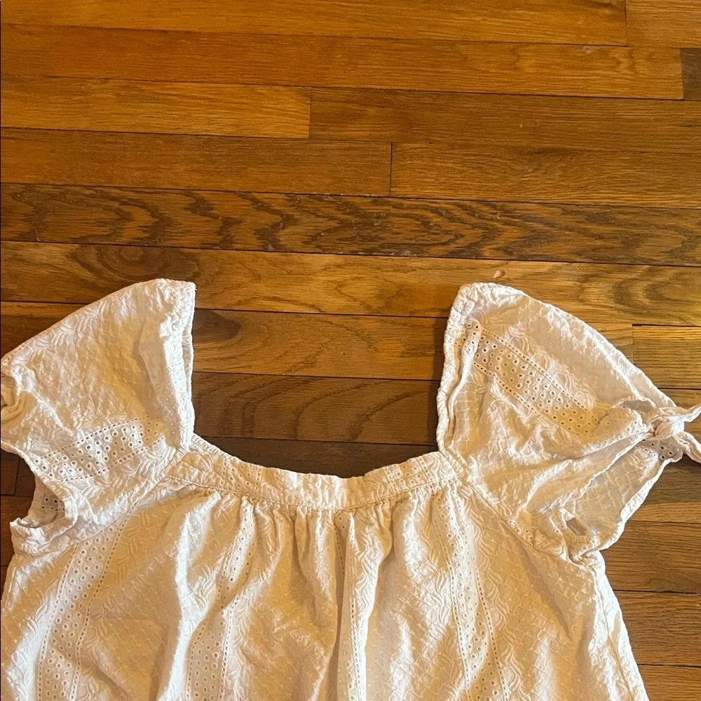 Universal Threads White Eyelet Square-Neck Women's dress - Picture 3 of 6
